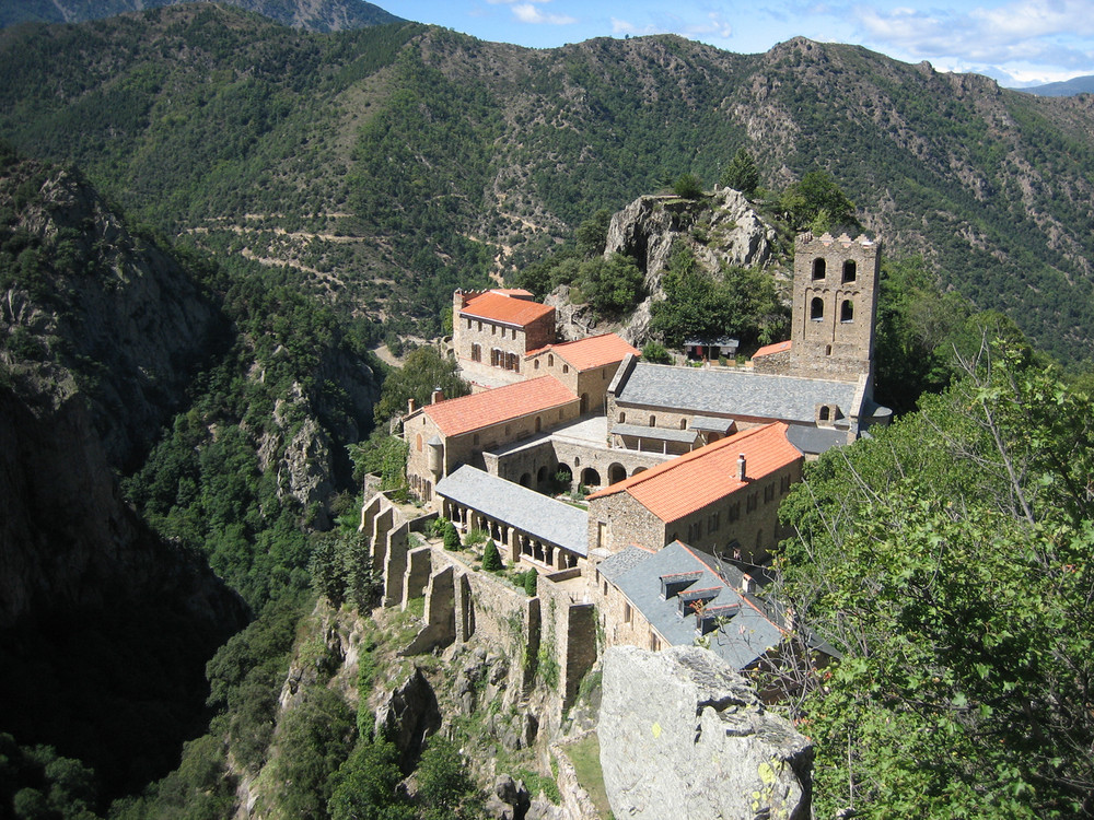 Kloster am Abgrund