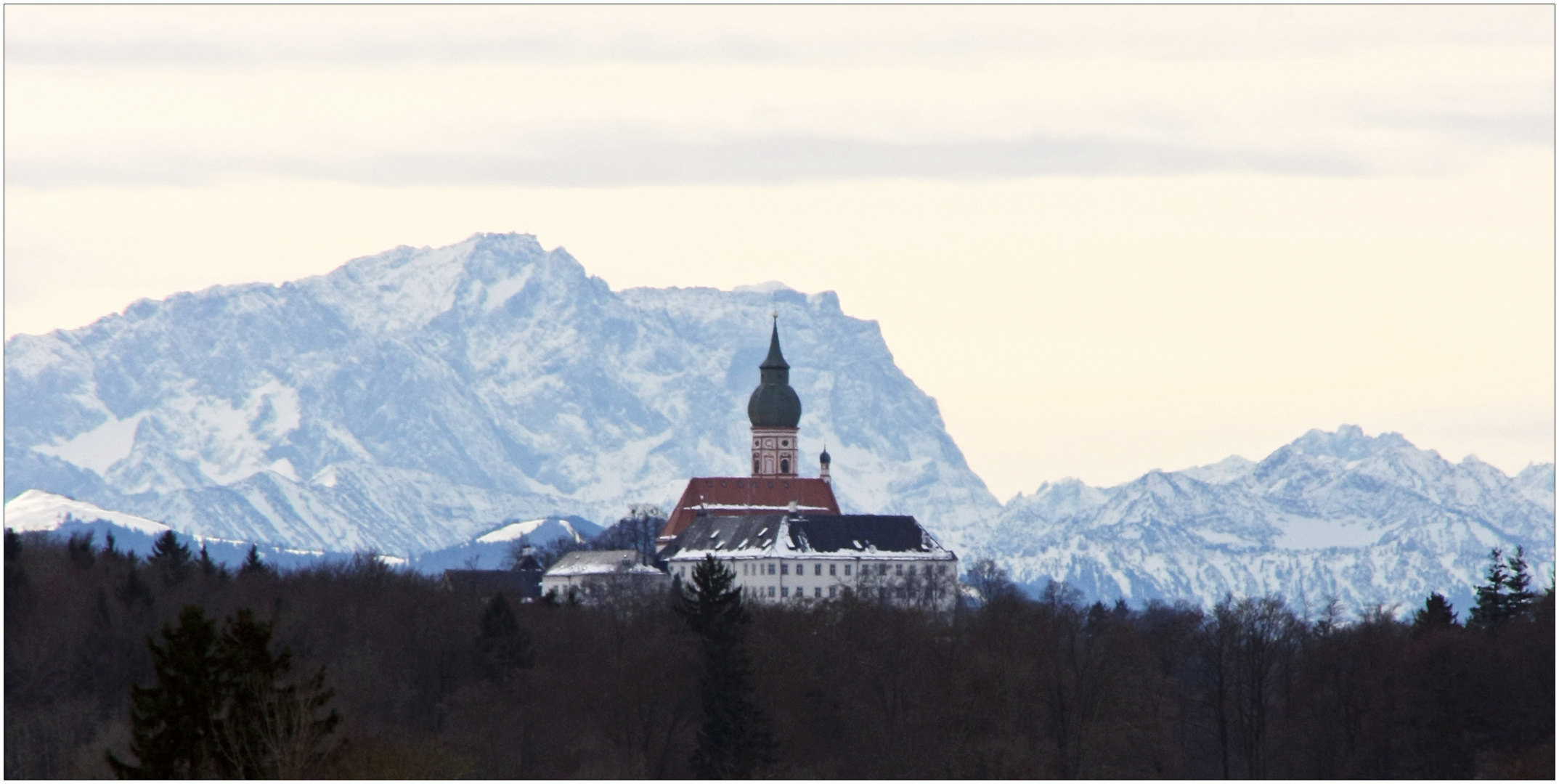 kloster andechs vor der zugspitze