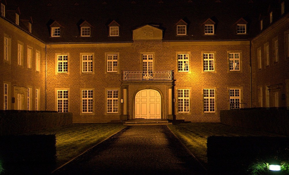 Kloster bei Nacht