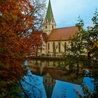 Kloster Blaubeuren mit Blautopf im Herbst