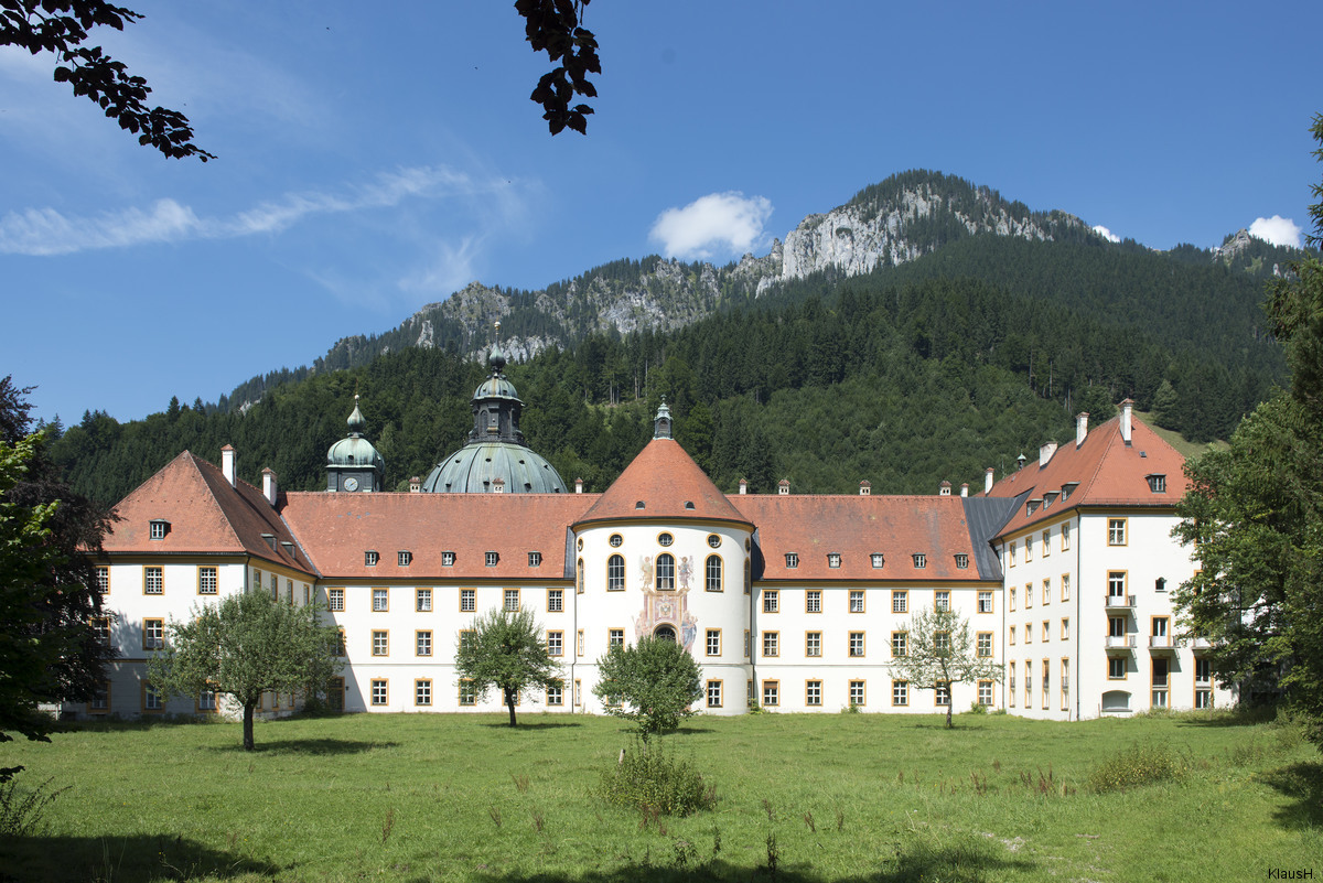 ~ Kloster Ettal (Seitenansicht) ~