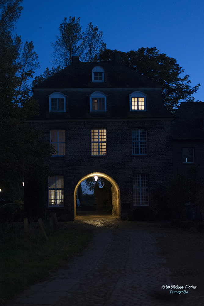 Kloster Graefenthal bei Nacht