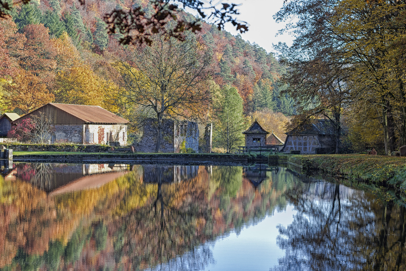 Kloster Grünau (Kartause Neuzell) an einem wunderschönen Herbsttag