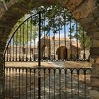 Kloster hinter Gittern