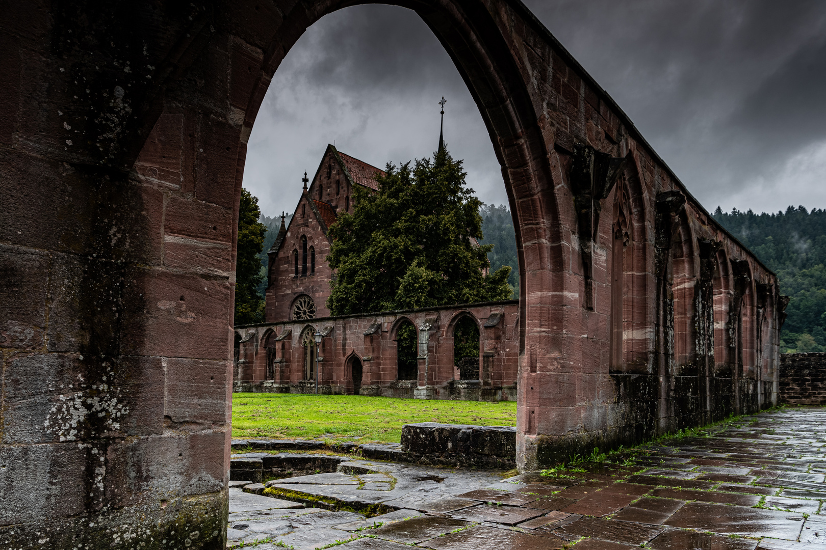 Kloster Hirsau im Regen