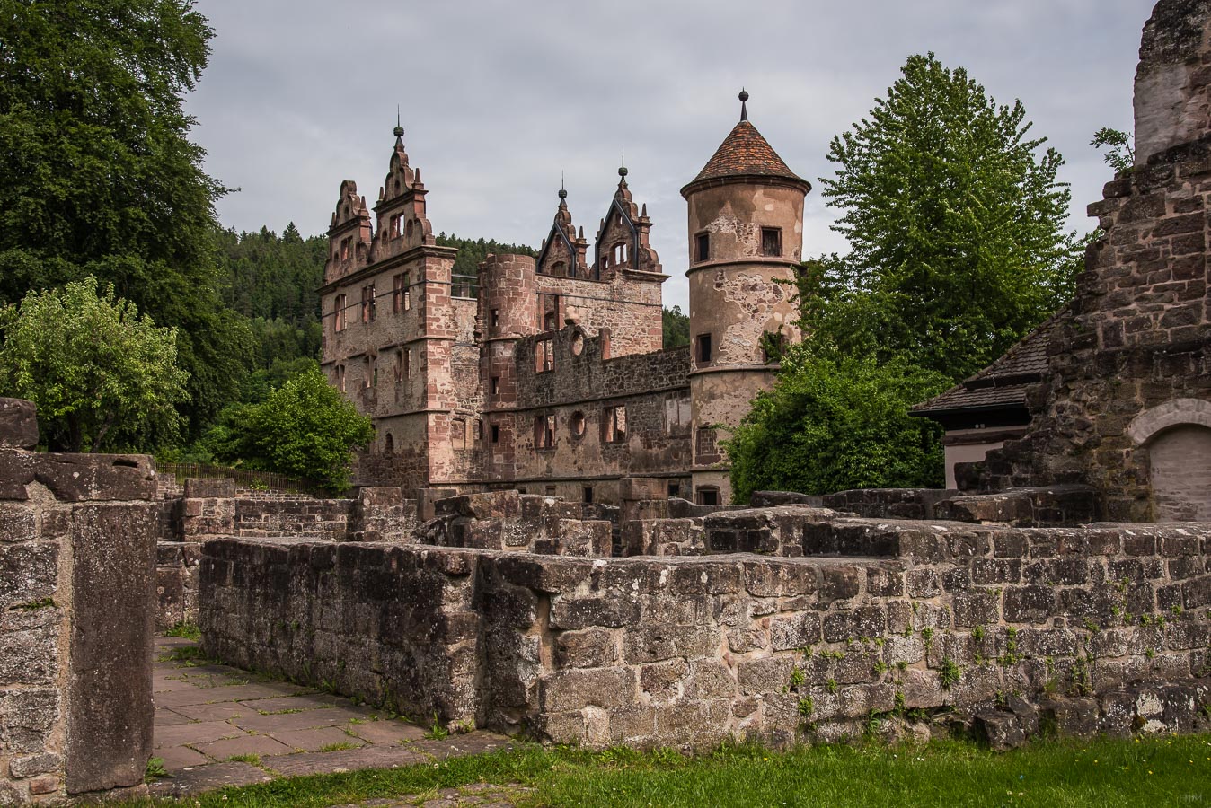 Kloster Hirsau: Jagdschloss mit Klostermauern