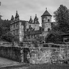 Kloster Hirsau: Jagdschloss mit Klostermauern in S/W
