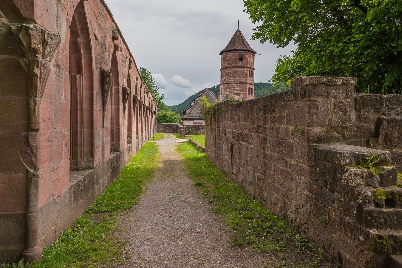 Kloster Hirsau: Kreuzgang und Torturm