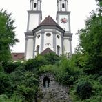 Kloster Holzen Allmannshofen Aussenansicht mit Loreta Grotte