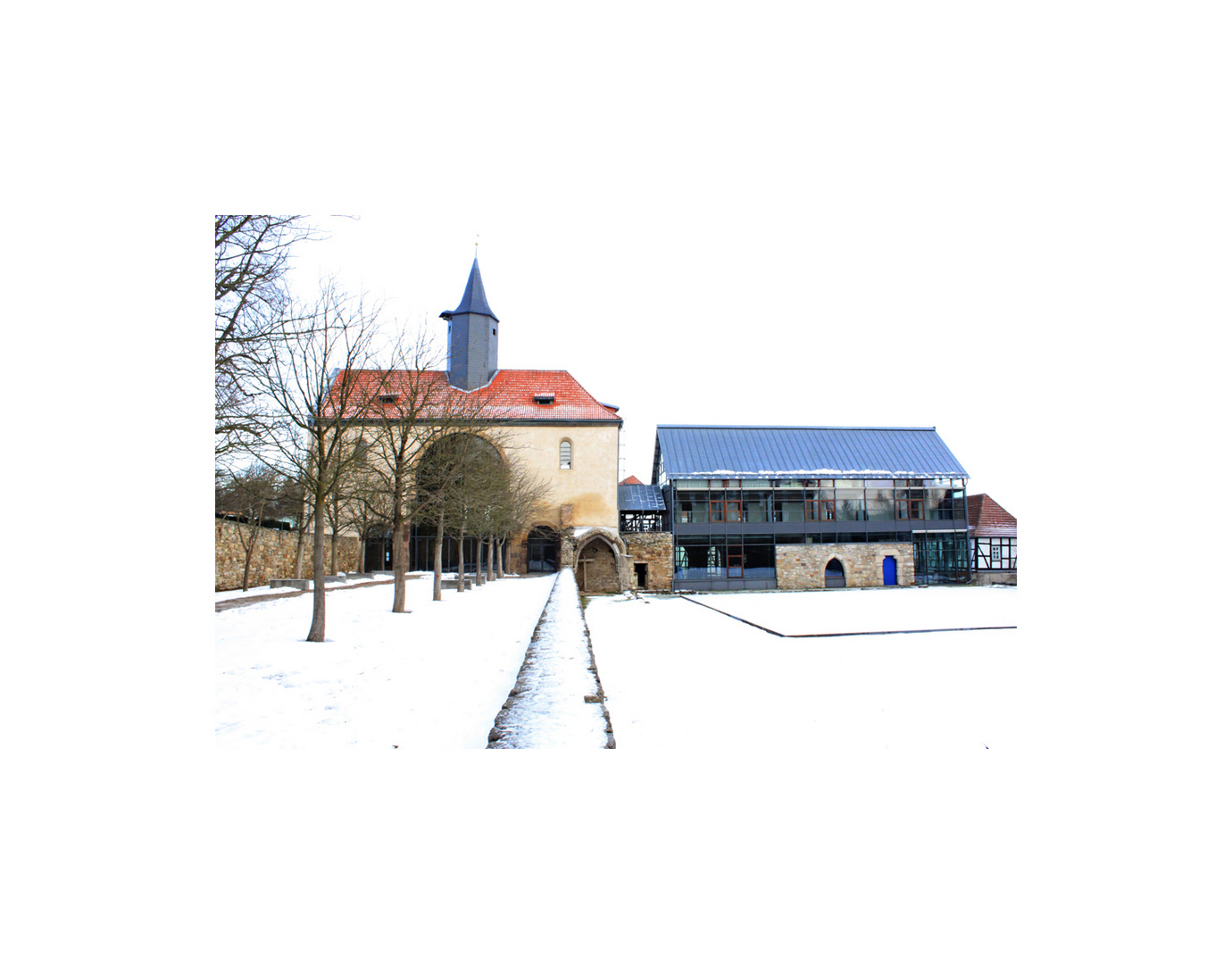 Kloster im Schnee