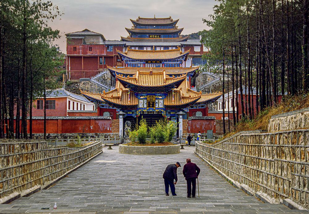 Kloster in den Bergen bei Baoshan