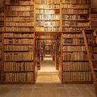 Kloster in Tirol | Bibliothek I