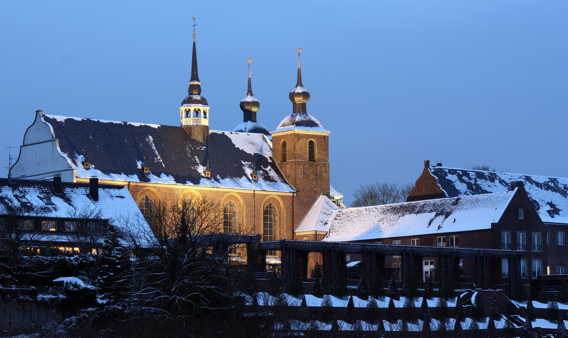 Kloster Kamp zur blauen Stunde