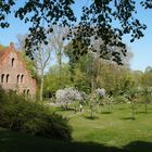 Kloster Lehnin: Kornhaus und Garten