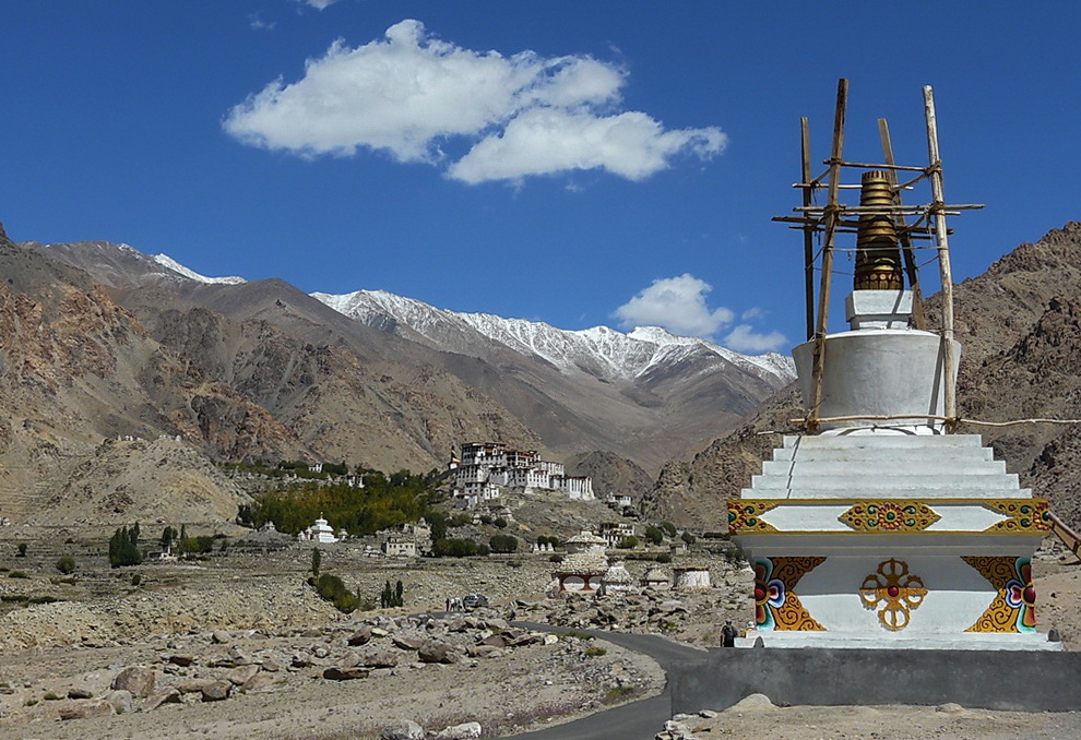 Kloster Likir mit Stupa