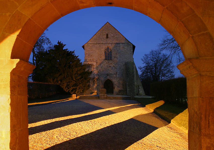 Kloster Lorsch: Blick durch die Eingangshalle