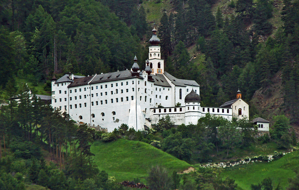 ..Kloster Marienberg..