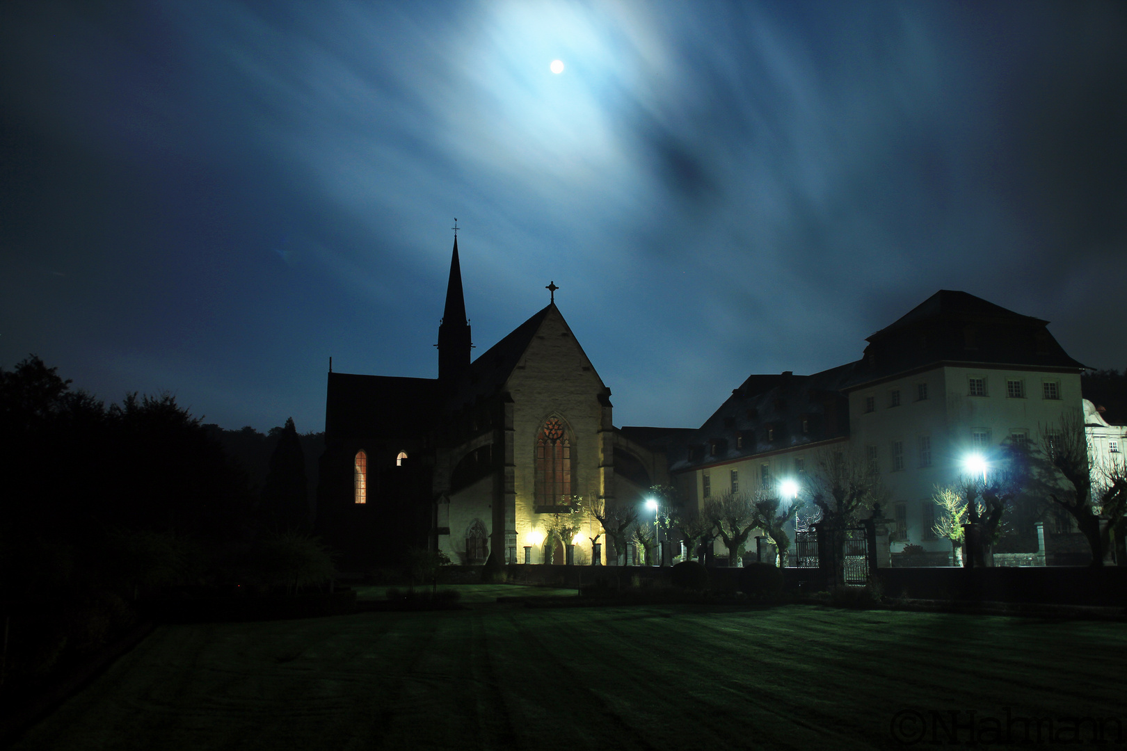 Kloster Marientatt bei Nacht und Vollmond 2