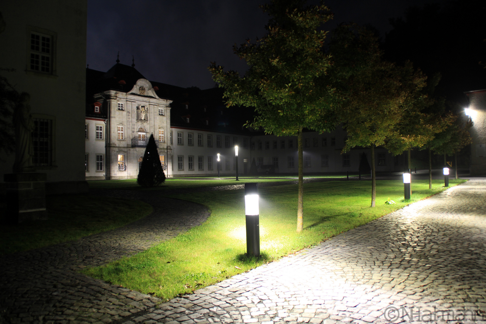 Kloster Marientatt bei Nacht und Vollmond