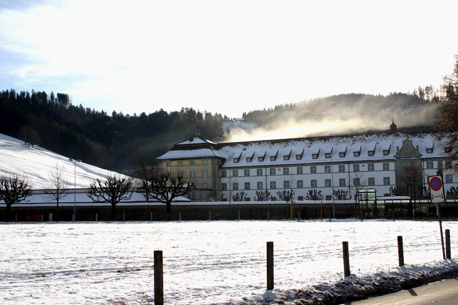 Kloster mit Heiligenschein