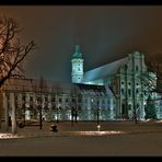 Kloster mit Schnee