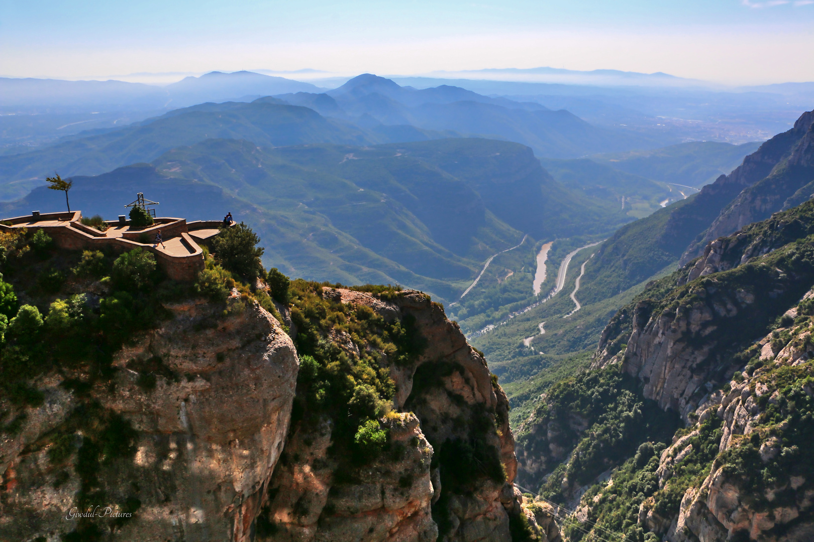 Kloster Montserrat - Blick ins Tal