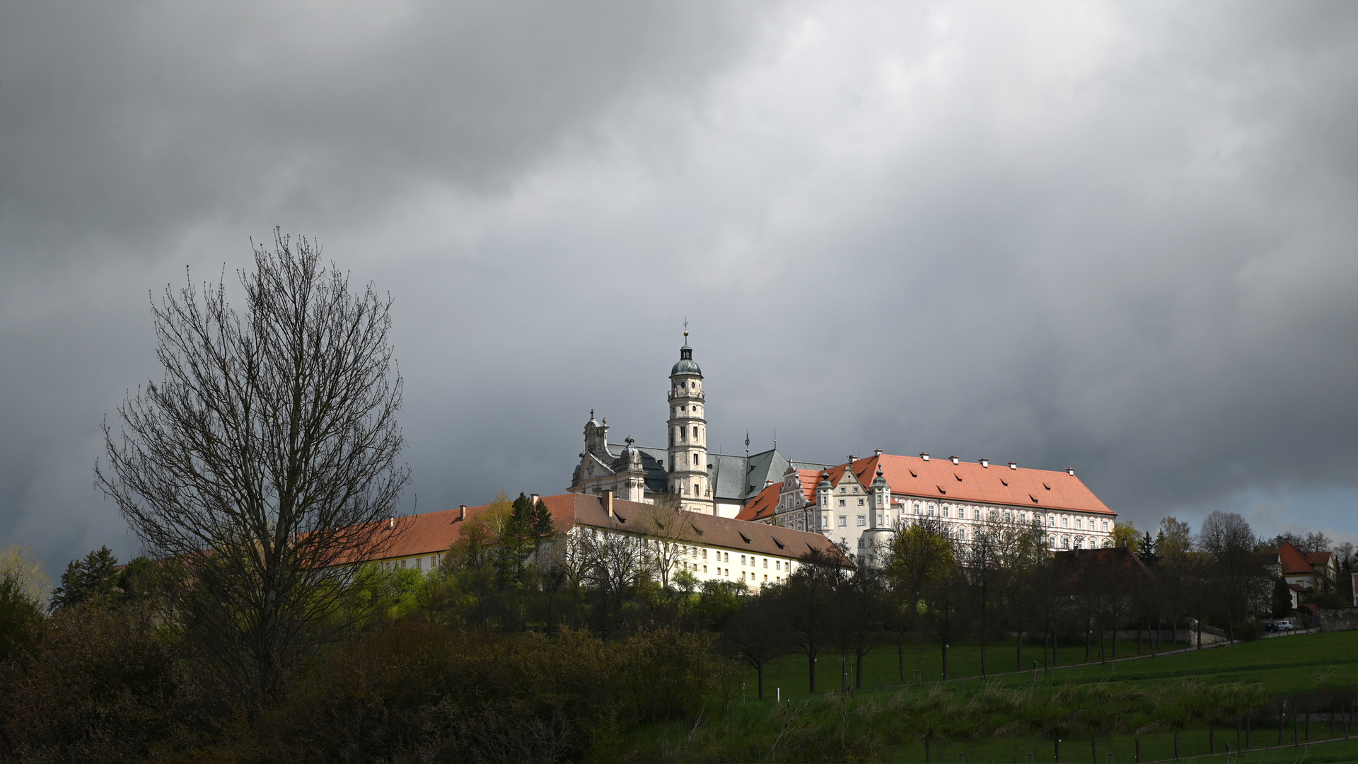 Kloster Neresheim im Mai