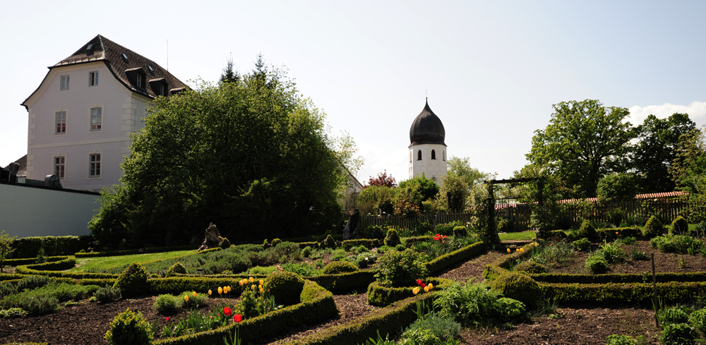 KLOSTER NUTZGARTEN