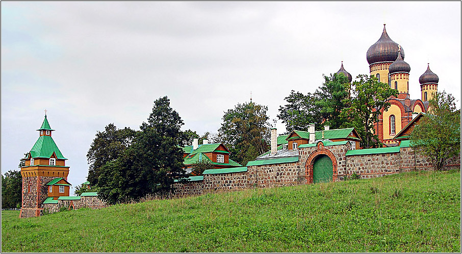 Kloster Pühtitsa in Kuremäe / Estland