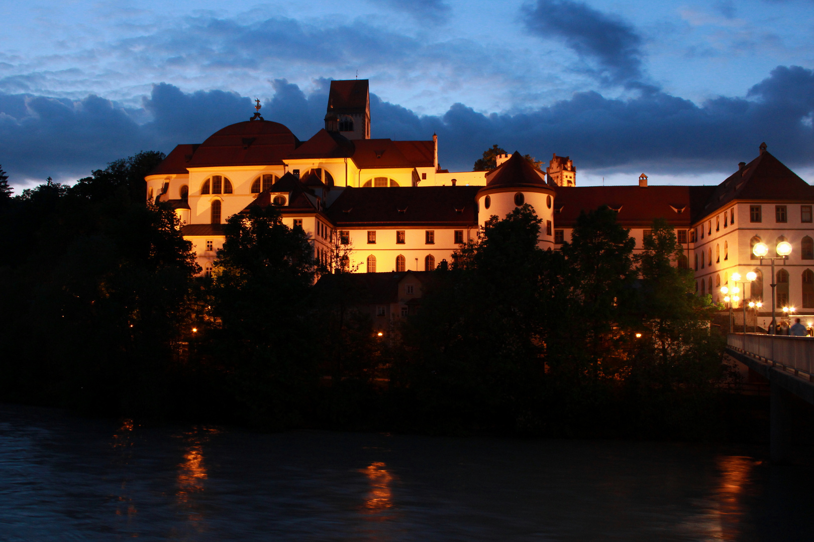 Kloster Sankt Mang in Füssen bei Nacht