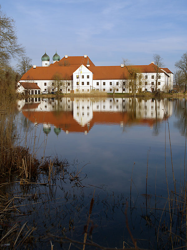 Kloster Seeon - nördlich des Chiemsees - im Nachmittagslicht...