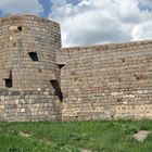 Kloster Tatev / Armenien: Klostermauer mit Abortturm und Sch...nasen.