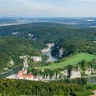 Kloster Weltenburg im Herbst aus der Luft