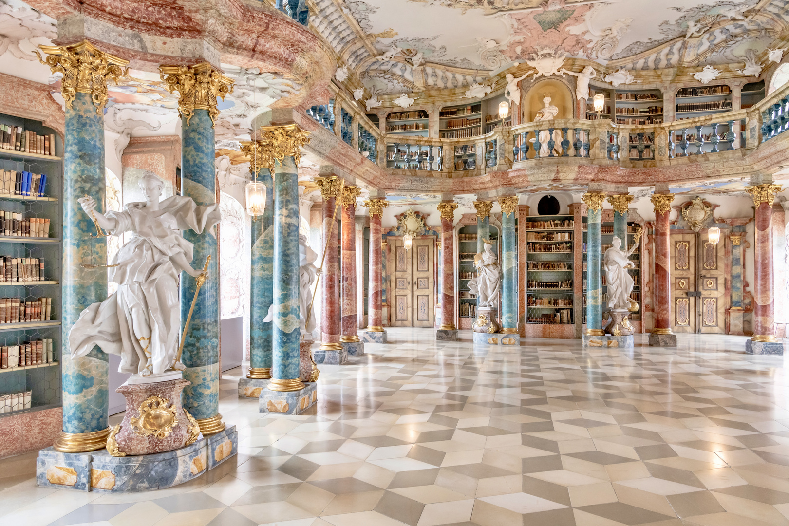 Klosterbibliothek in der Benediktinerabtei Wiblingen