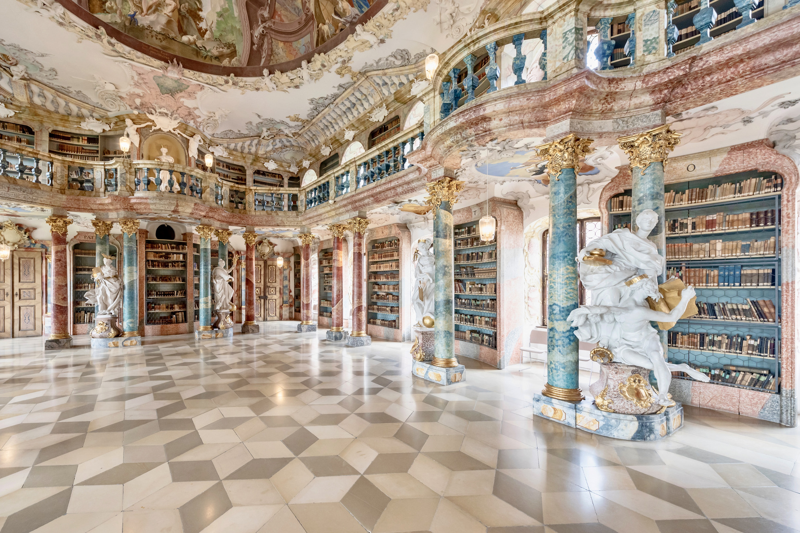 Klosterbibliothek in der Benediktinerabtei Wiblingen