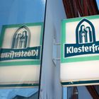 Klosterfrau im Spiegel