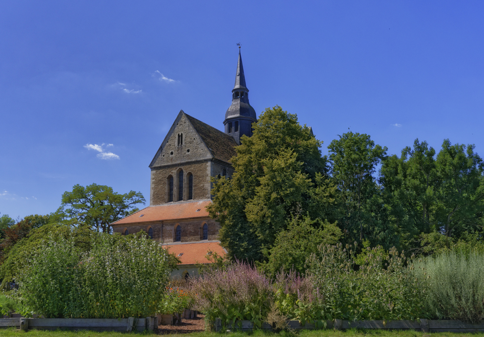 Klostergarten an der Klosterkirche Riddagshausen