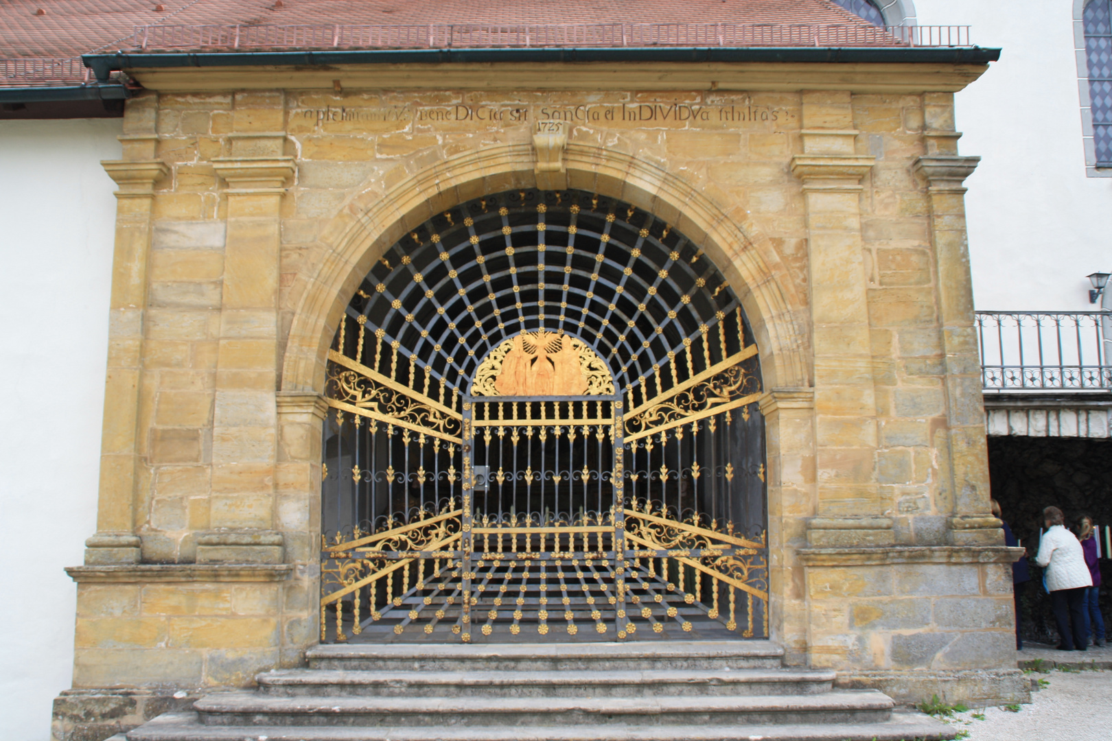 Klosterkapelle mit Nachbildung von Jesu Grab