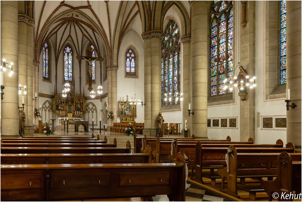 Klosterkirche (1) des St. Josephshaus in Hausen / Wied ...
