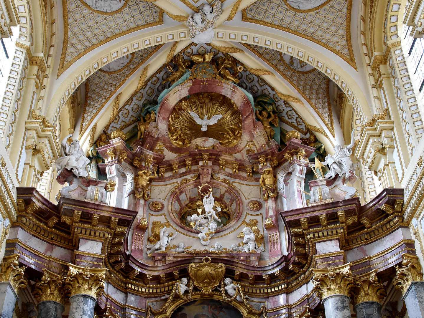 Klosterkirche Ebrach Detail vom Hochaltar