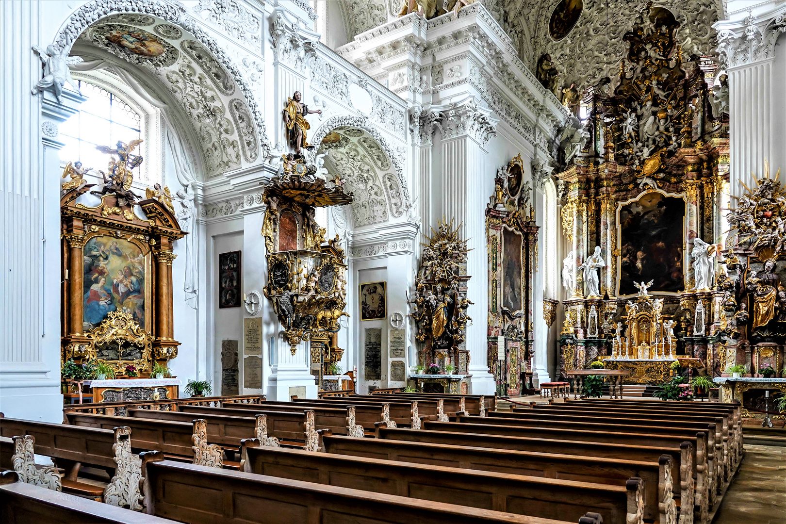 Klosterkirche " Johannes der Täufer ", Holzen / Bayern (1)