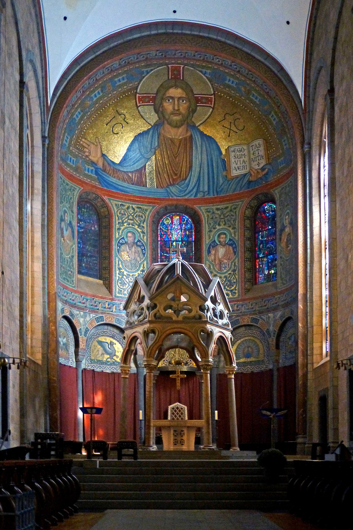 Klosterkirche Maria-Laach / Eifel (Chorraum)