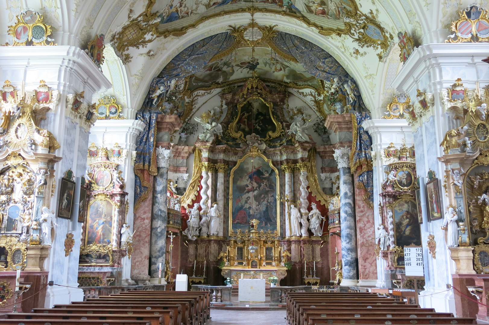 Klosterkirche Raitenhaslach in Niederbayern