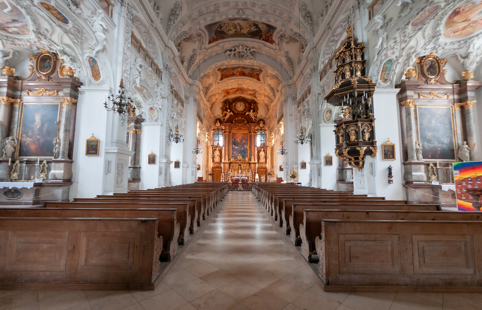  Klosterkirche St. Benedikt