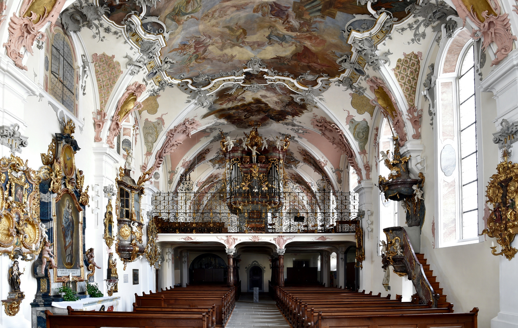 Klosterkirche St. Bernhard (Wald) Blick zur Orgel