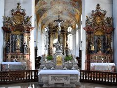 Klosterkirche St. Peter und Paul Weißenau Blick in der Chorraum