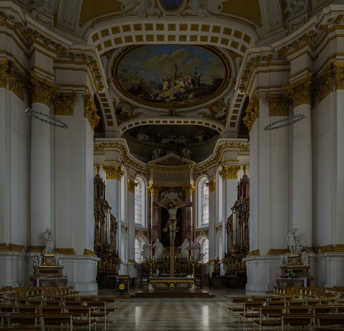 Klosterkirche Wiblingen, Altar und Chor