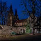 Klosterruine mit Basilika...