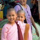 Klosterschülerinnen in Yangoon