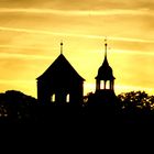 Klosterturm in der Abenddämmerung